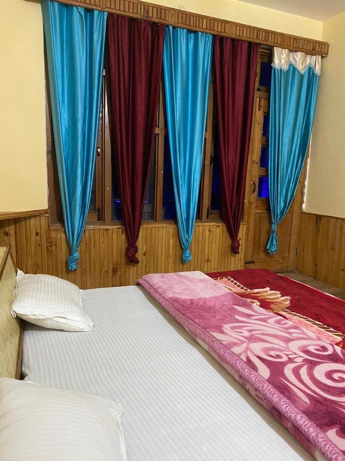 Hotel Deep Forest Kasol Esterno foto
