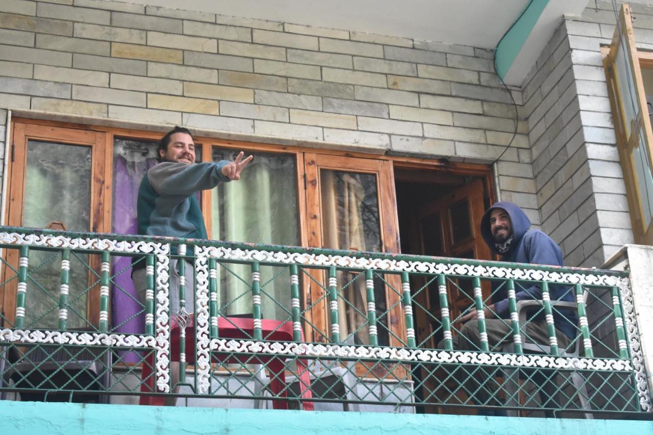 Hotel Deep Forest Kasol Esterno foto